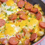 سوسیس تخم مرغ     Egg & sausages