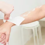 اپیلاسیون با موم گیاهی