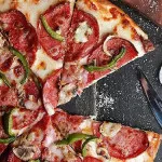 پیتزا خانواده پپرونی