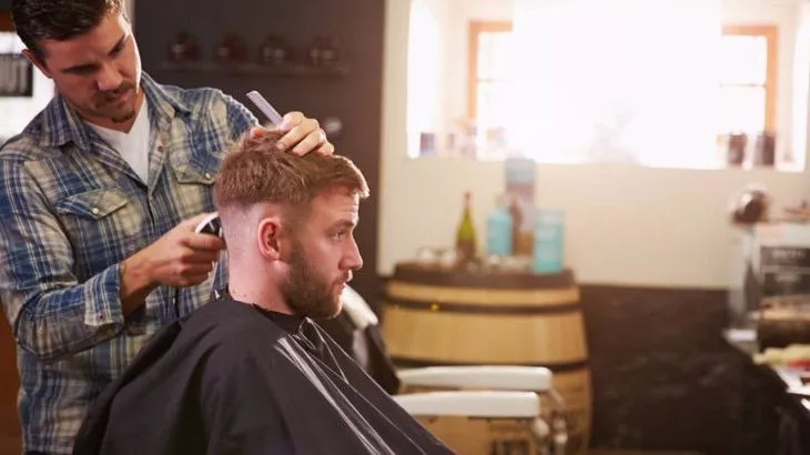 کوتاهی و شستشو و حالت دهی مو در سالن آرایش مردانه جردن همراه با ۴۵٪ تخفیف و پرداخت ۱۶۰۰۰ تومان به جای ۴۰۰۰۰ تومان