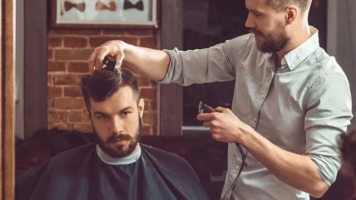اصلاح و حالت دهی مو در آرایشگاه مردانه پارس همراه با ۵۰٪ تخفیف و پرداخت ۱۵۰۰۰ تومان به جای ۳۰۰۰۰ تومان