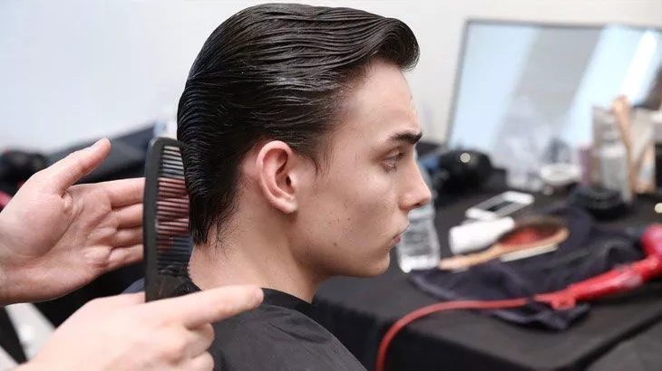 اصلاح و حالت دهی مو در آرایشگاه مردانه پارس همراه با ۵۰٪ تخفیف و پرداخت ۱۵۰۰۰ تومان به جای ۳۰۰۰۰ تومان