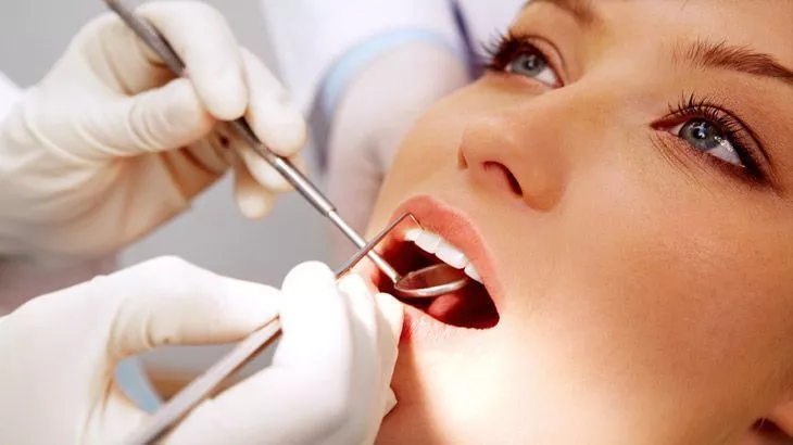 رهایی از درد دندان با عصب کشی به همراه پر کردن دندان در مطب دکتر سمیرا فراشاهیان تا 50٪ تخفیف و پرداخت از 350000 تومان