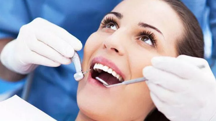 جراحی ریشه دندان در مطب دکتر سمیرا فراشاهیان با 37٪ تخفیف و پرداخت 140000 تومان به جای 220000 تومان