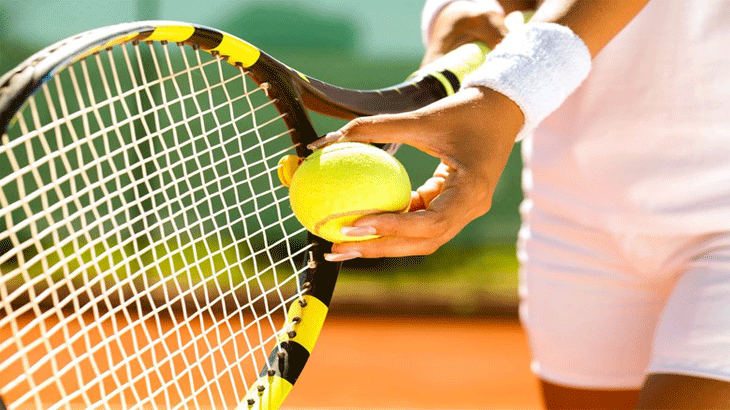 آموزش تنیس در زمین تنیس هتل هما همراه با ۵۰٪ تخفیف و پرداخت 75000 تومان به جای 150000تومان