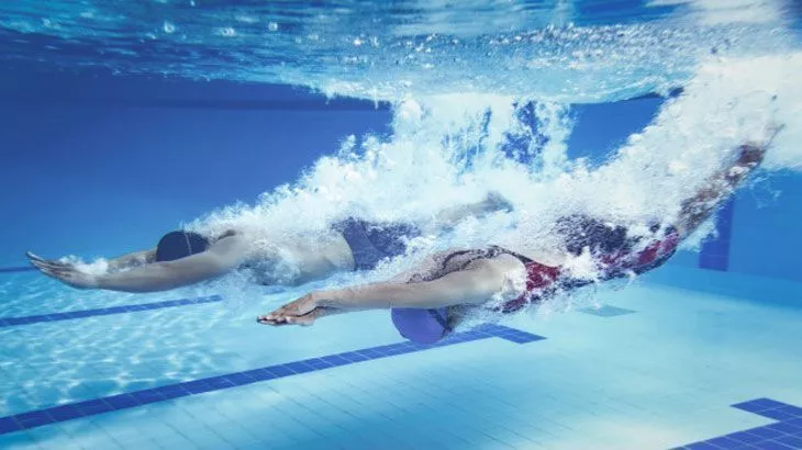 بلیت تک جلسه ای شنا در استخر حجاب همراه با 25٪ تخفیف و پرداخت 9000 تومان به جای 12000 تومان