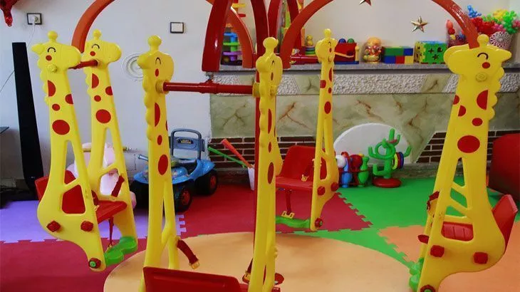 بازی و شادی کودکانه در خانه کودک قصر شادی تا 60٪ تخفیف و پرداخت از 4000 تومان به جای ۱۰۰۰۰ تومان