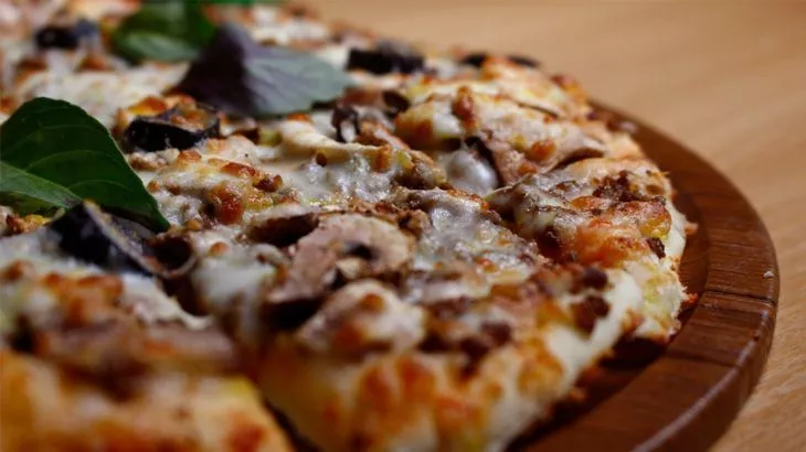 تجربه متفاوت پیتزا در فست فود چملی همراه با 20 % تخفیف ویژه کاربران آفکادو