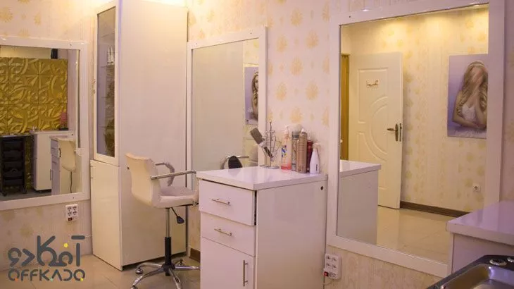 موهای خوش حالت با براشینگ در سالن زیبایی سمیرا مژده پور همراه با ۴۵٪ تخفیف پرداخت از ۳۳۰۰۰ تومان