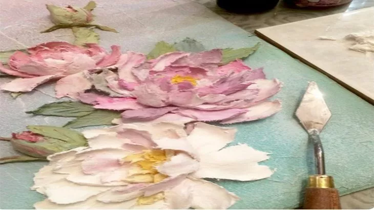 آموزش ساخت گل برجسته در هنرهای تجسمی مهتاب