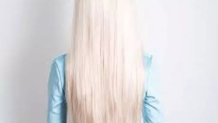 دکلره کامل مو در سالن زیبایی سمیرا مژده پور همراه با 50 % تخفیف پرداخت از 110000 تومان